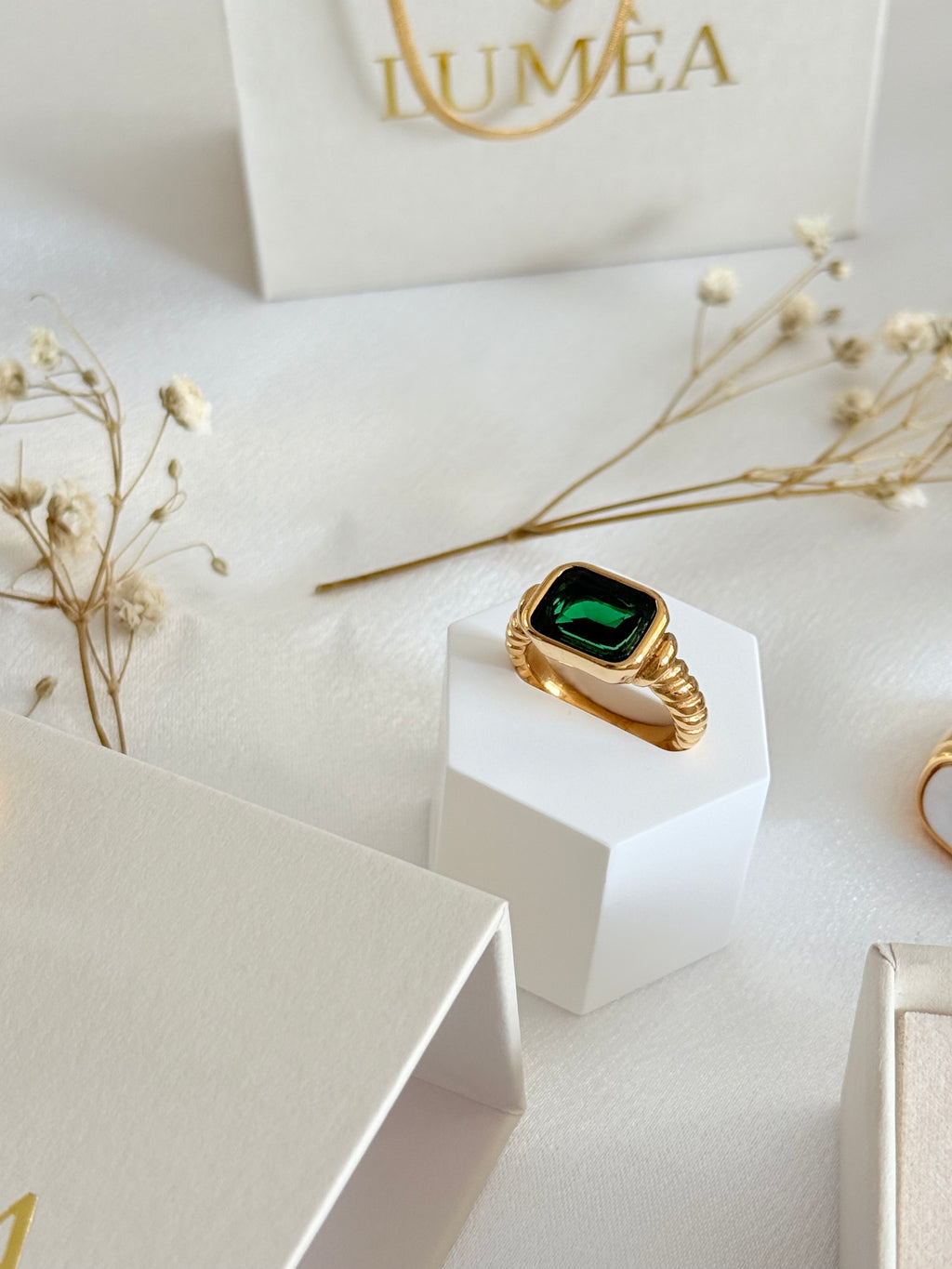 Luxe Green Ring - Gold