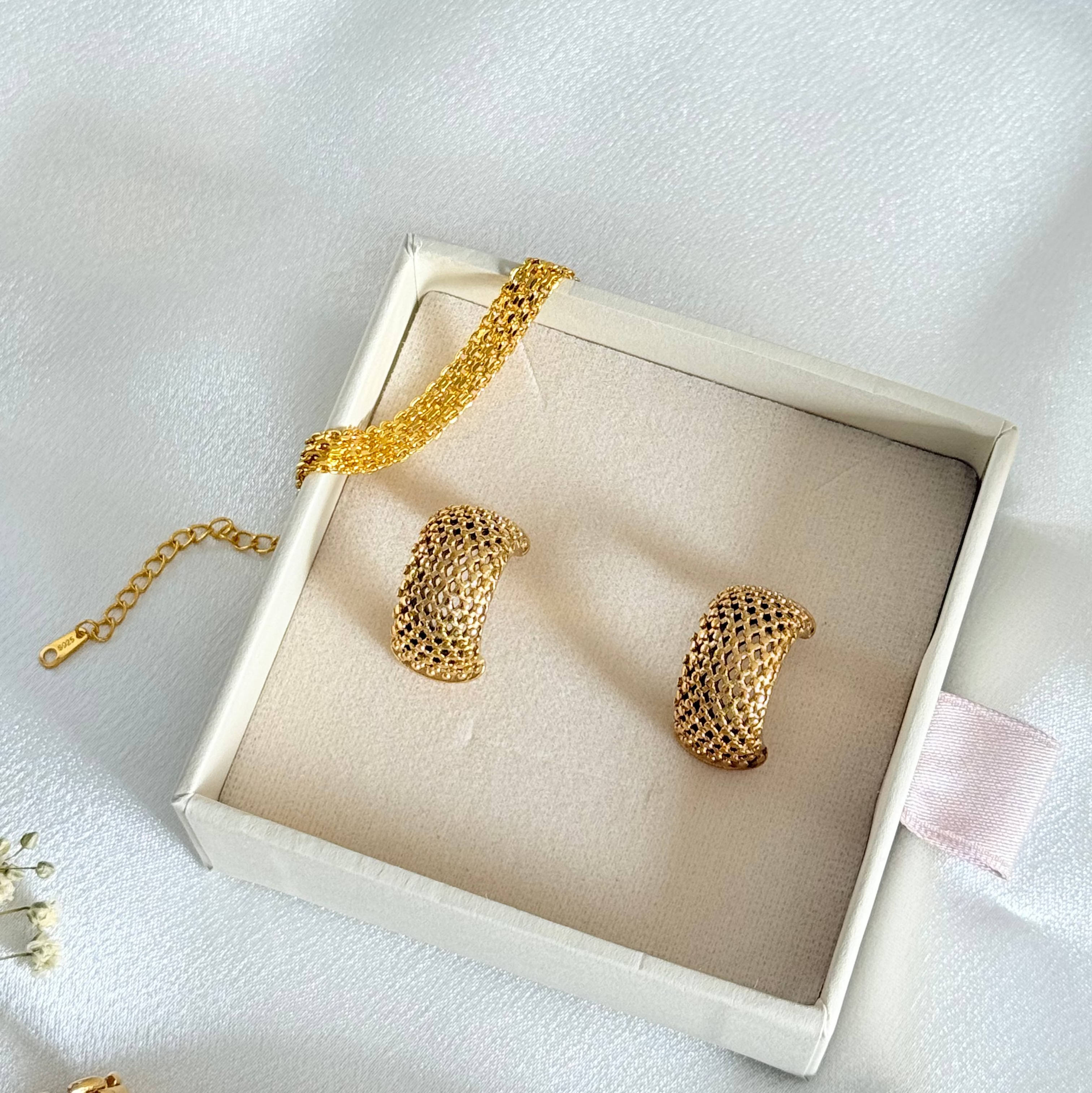 Céleste Hoops - Gold